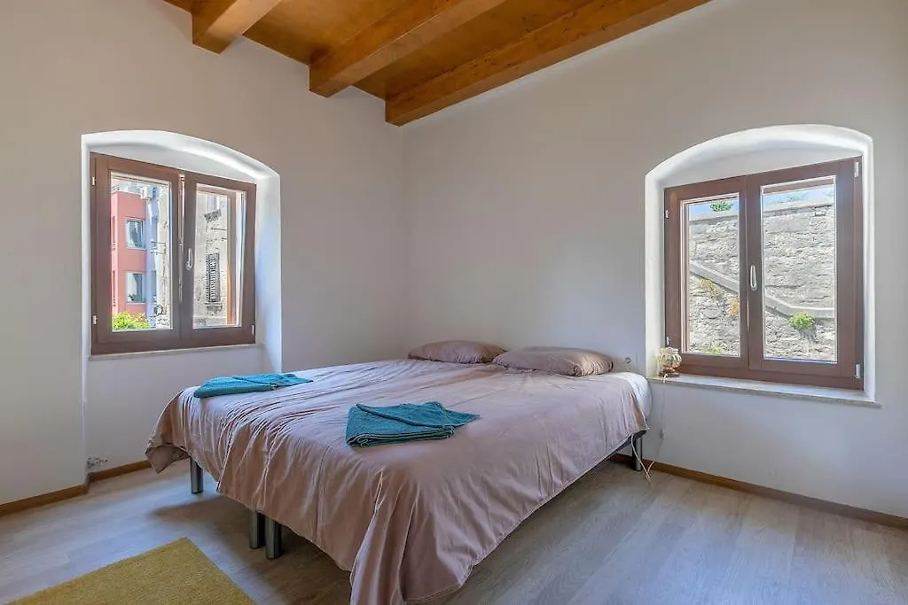 Old Town Stone House Villa Pula Croatia