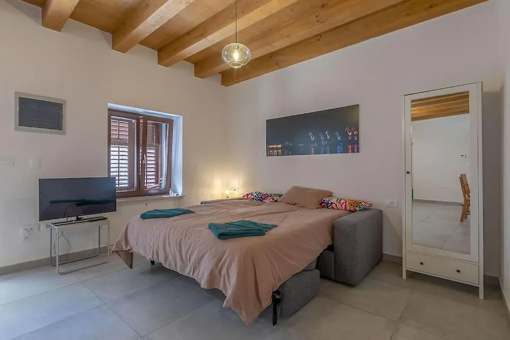 Holiday home Old Town Stone House Villa Pula Croatia