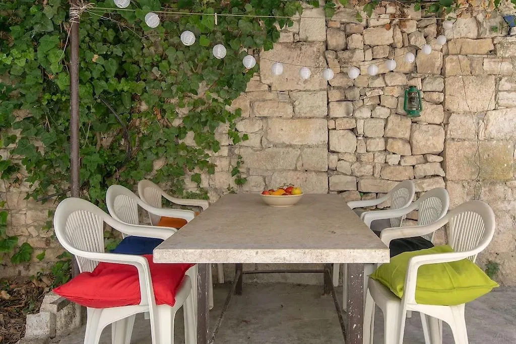 Old Town Stone House Villa Pula 0*,