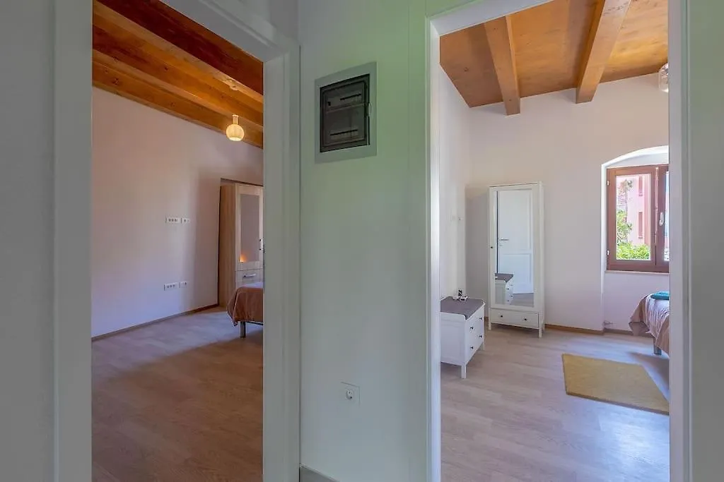 Old Town Stone House Villa Pula